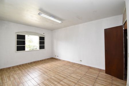 Casa à venda com 342m², 4 quartos e 4 vagasSuíte