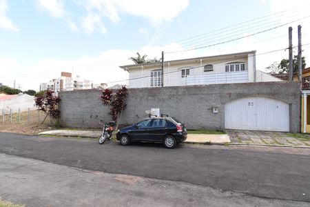 Casa à venda com 342m², 4 quartos e 4 vagasFachada