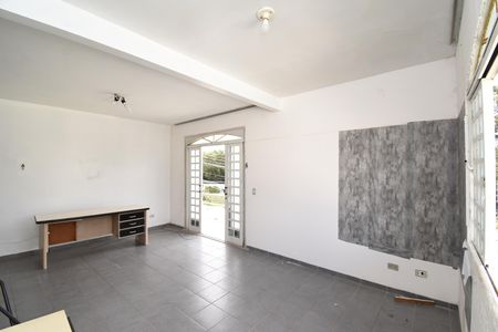 Casa à venda com 342m², 4 quartos e 4 vagasQuarto 2