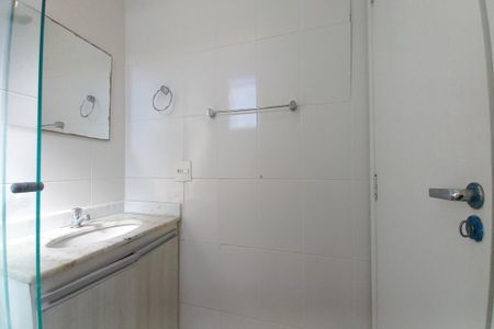 Apartamento à venda com 60m², 2 quartos e 1 vaga Apartamento à venda com 60m², 2 quartos e 1 vagaBanheiro da Suíte