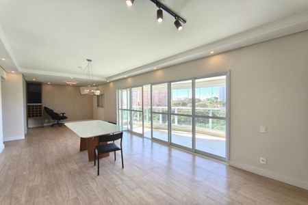 Apartamento para alugar com 133m², 3 quartos e 3 vagas Apartamento para alugar com 133m², 3 quartos e 3 vagasSala de Jantar