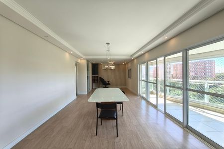 Apartamento para alugar com 133m², 3 quartos e 3 vagas Apartamento para alugar com 133m², 3 quartos e 3 vagasSala de Jantar