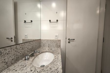 Apartamento para alugar com 133m², 3 quartos e 3 vagas Apartamento para alugar com 133m², 3 quartos e 3 vagasBanheiro Social