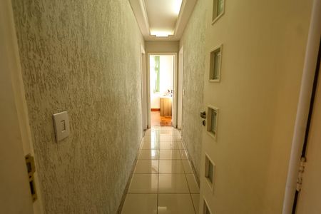 Corredor de apartamento à venda com 4 quartos, 220m² em Padre Eustáquio, Belo Horizonte