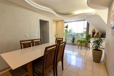 Apartamento à venda com 220m², 4 quartos e 3 vagasSala