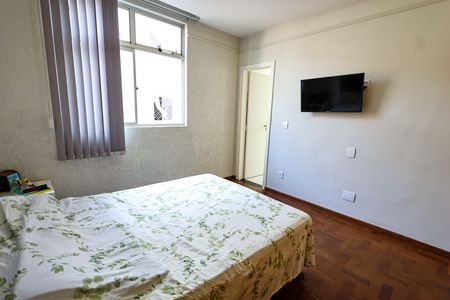 Apartamento à venda com 220m², 4 quartos e 3 vagasQuarto Suíte
