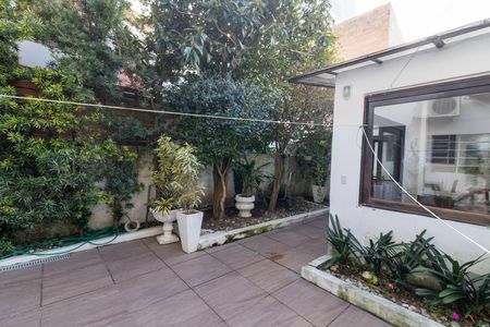 Casa à venda com 220m², 3 quartos e 2 vagasQuintal