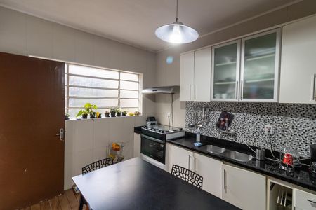 Casa à venda com 220m², 3 quartos e 2 vagasCozinha