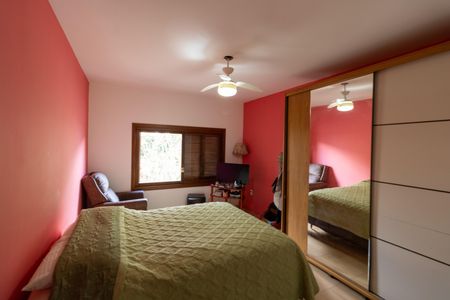 Casa à venda com 220m², 3 quartos e 2 vagasQuarto 2