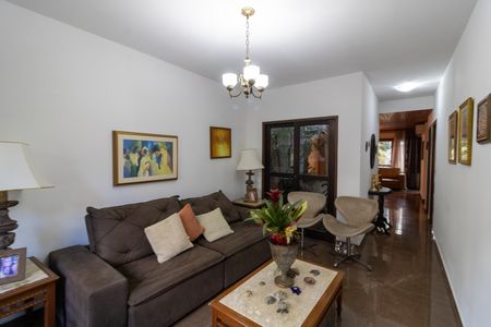 Sala de casa à venda com 3 quartos, 220m² em Jardim Botânico, Porto Alegre