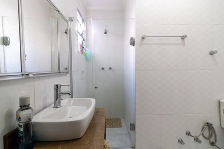 Casa à venda com 220m², 3 quartos e 2 vagasBanheiro