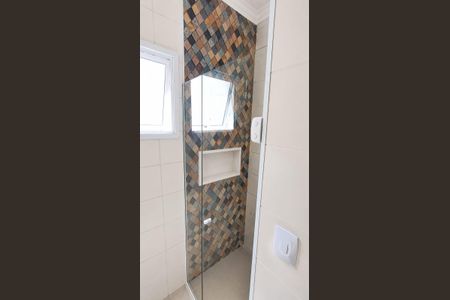 Banheiro de apartamento à venda com 2 quartos, 56m² em Jardim Santo Antônio, Santo André