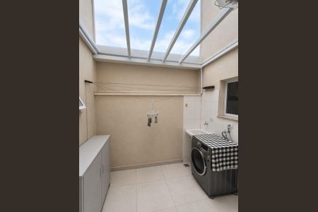 Área de serviço de apartamento à venda com 2 quartos, 56m² em Jardim Santo Antônio, Santo André