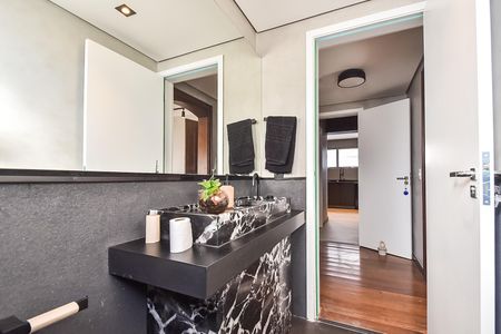 Apartamento à venda com 200m², 4 quartos e 3 vagas Apartamento à venda com 200m², 4 quartos e 3 vagasLavabo