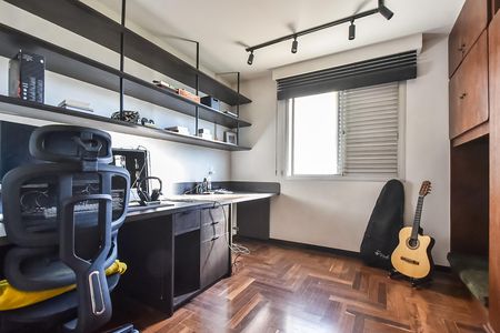 Apartamento à venda com 200m², 4 quartos e 3 vagas Apartamento à venda com 200m², 4 quartos e 3 vagasQuarto 2