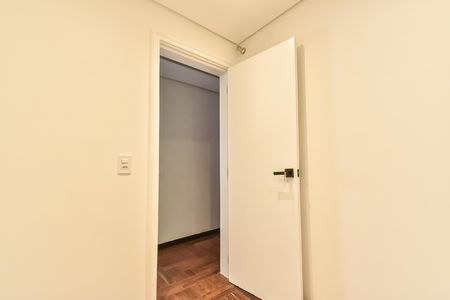 Apartamento à venda com 200m², 4 quartos e 3 vagas Apartamento à venda com 200m², 4 quartos e 3 vagasQuarto 3