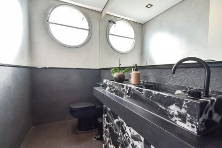 Apartamento à venda com 200m², 4 quartos e 3 vagas Apartamento à venda com 200m², 4 quartos e 3 vagasLavabo