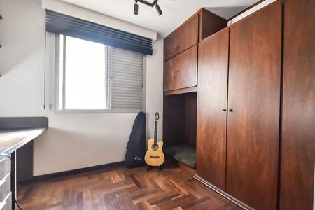 Apartamento à venda com 200m², 4 quartos e 3 vagas Apartamento à venda com 200m², 4 quartos e 3 vagasQuarto 2