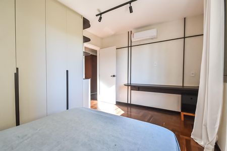 Apartamento à venda com 200m², 4 quartos e 3 vagas Apartamento à venda com 200m², 4 quartos e 3 vagasQuarto 1