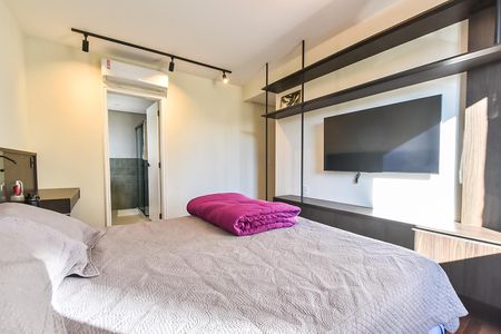 Apartamento à venda com 200m², 4 quartos e 3 vagas Apartamento à venda com 200m², 4 quartos e 3 vagasSuíte