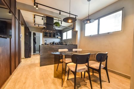 Apartamento à venda com 200m², 4 quartos e 3 vagas Apartamento à venda com 200m², 4 quartos e 3 vagasSala de almoço