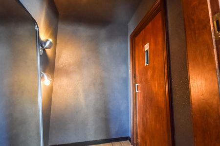 Apartamento à venda com 200m², 4 quartos e 3 vagas Apartamento à venda com 200m², 4 quartos e 3 vagasHall privativo elevador