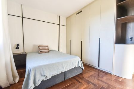 Apartamento à venda com 200m², 4 quartos e 3 vagas Apartamento à venda com 200m², 4 quartos e 3 vagasQuarto 1