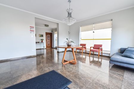 Apartamento à venda com 200m², 4 quartos e 3 vagas Apartamento à venda com 200m², 4 quartos e 3 vagasHall de entrada