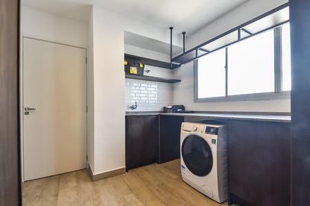 Apartamento à venda com 200m², 4 quartos e 3 vagas Apartamento à venda com 200m², 4 quartos e 3 vagasÁrea de serviço