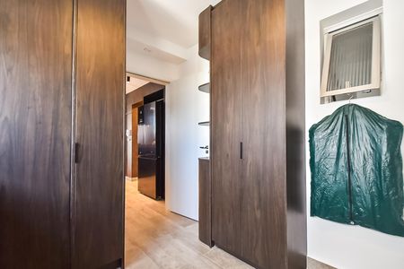 Apartamento à venda com 200m², 4 quartos e 3 vagas Apartamento à venda com 200m², 4 quartos e 3 vagasÁrea de serviço