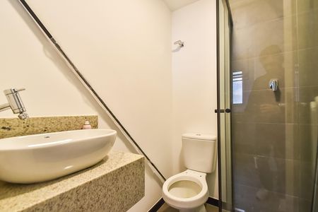 Apartamento à venda com 200m², 4 quartos e 3 vagas Apartamento à venda com 200m², 4 quartos e 3 vagasBanheiro de serviço