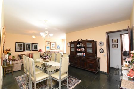 Apartamento à venda com 146m², 3 quartos e 1 vagaSala