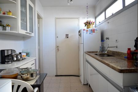 Apartamento à venda com 110m², 4 quartos e 1 vagaCozinha