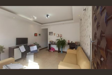 Casa à venda com 192m², 3 quartos e 3 vagasFoto 03