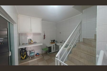 Casa à venda com 192m², 3 quartos e 3 vagasFoto 04