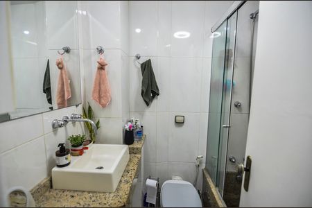 Apartamento para alugar com 70m², 2 quartos e 1 vaga Apartamento para alugar com 70m², 2 quartos e 1 vagaBanheiro