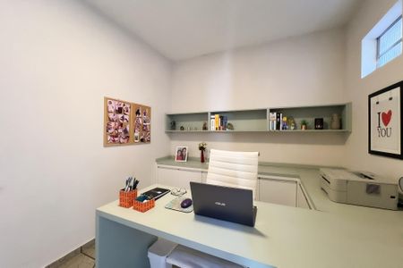 Casa à venda com 210m², 3 quartos e 5 vagas