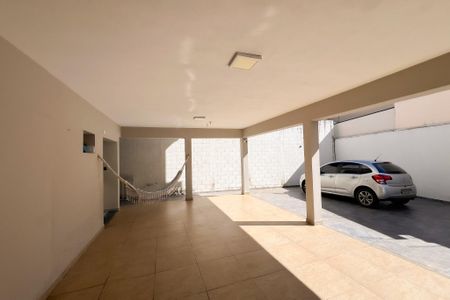 Casa à venda com 210m², 3 quartos e 5 vagas