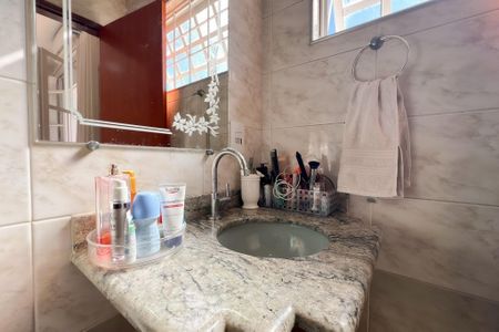Casa à venda com 210m², 3 quartos e 5 vagas