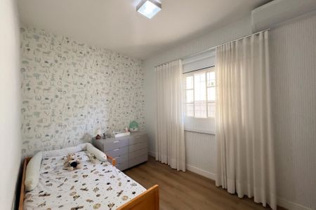 Casa à venda com 210m², 3 quartos e 5 vagas