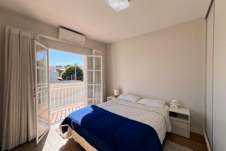 Casa à venda com 210m², 3 quartos e 5 vagas