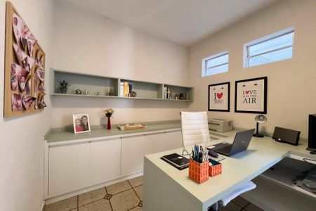 Casa à venda com 210m², 3 quartos e 5 vagas