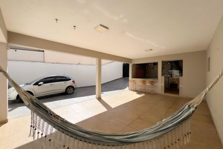 Casa à venda com 210m², 3 quartos e 5 vagas