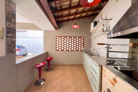 Casa à venda com 210m², 3 quartos e 5 vagas