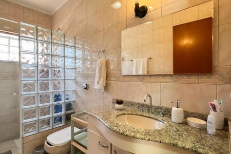 Casa à venda com 210m², 3 quartos e 5 vagas