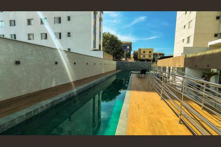 Apartamento à venda com 71m², 3 quartos e 2 vagas Apartamento à venda com 71m², 3 quartos e 2 vagasÁrea comum - Piscina