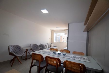 Apartamento à venda com 71m², 3 quartos e 2 vagas Apartamento à venda com 71m², 3 quartos e 2 vagasSala de Jantar