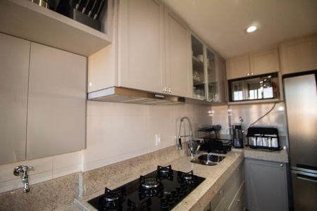 Apartamento à venda com 71m², 3 quartos e 2 vagas Apartamento à venda com 71m², 3 quartos e 2 vagasCozinha e Área de Serviço