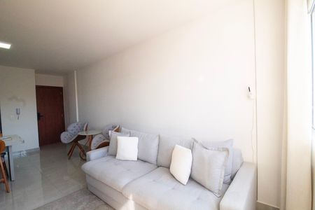 Apartamento à venda com 71m², 3 quartos e 2 vagas Apartamento à venda com 71m², 3 quartos e 2 vagasSala de estar