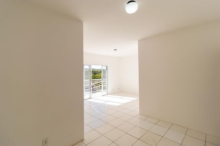 Apartamento para alugar com 96m², 3 quartos e 1 vaga Apartamento para alugar com 96m², 3 quartos e 1 vagaSalas